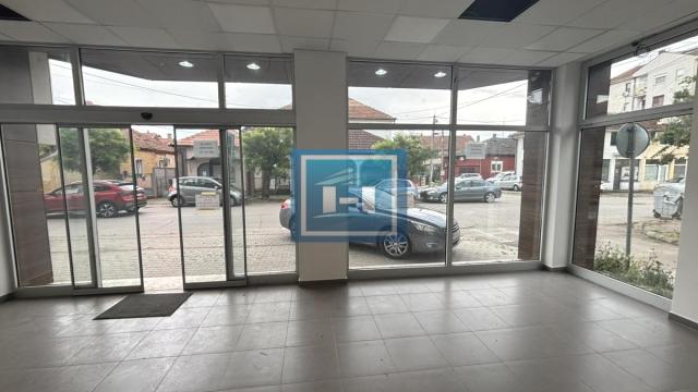 Poslovni prostor, Izdavanje, 80m2, Paraćin