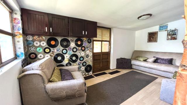 Kuća, četvorosoban, Prodaja, 130m2, Zlatarsko jezero