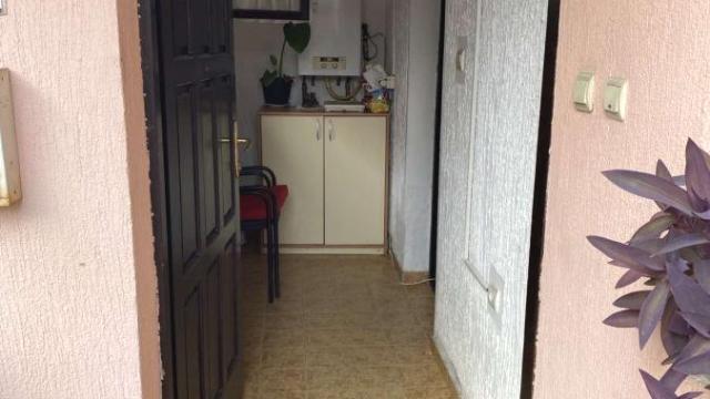 Kuća, četvorosoban, Izdavanje, 83m2, Bele vode, Čukarica, Miodraga Nikolića
