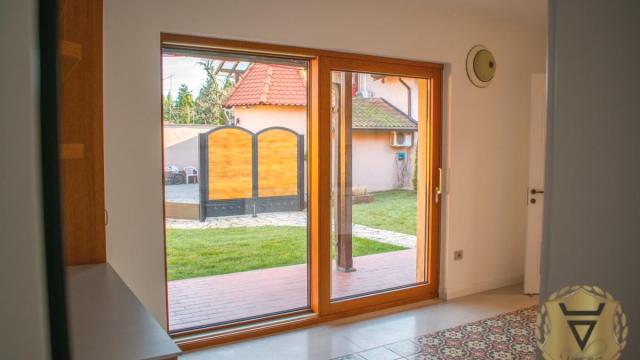 Kuća, četvoroiposoban, Izdavanje, 145m2, Gornji grad, Zemun, Ugrinovačka