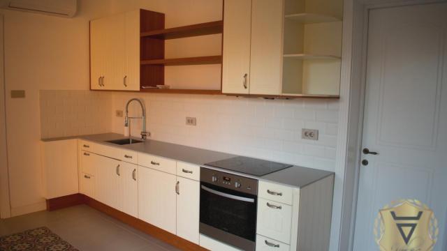Kuća, četvoroiposoban, Izdavanje, 145m2, Gornji grad, Zemun, Ugrinovačka