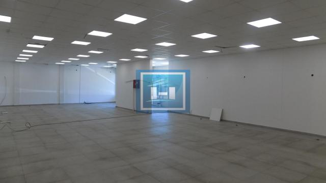 Poslovni prostor, Izdavanje, 322m2, Paraćin