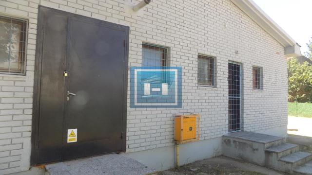 Poslovni prostor, Izdavanje, 322m2, Gloždak, Gradska lokacija, Paraćin