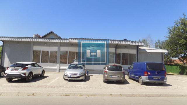 Poslovni prostor, Izdavanje, 322m2, Gloždak, Gradska lokacija, Paraćin