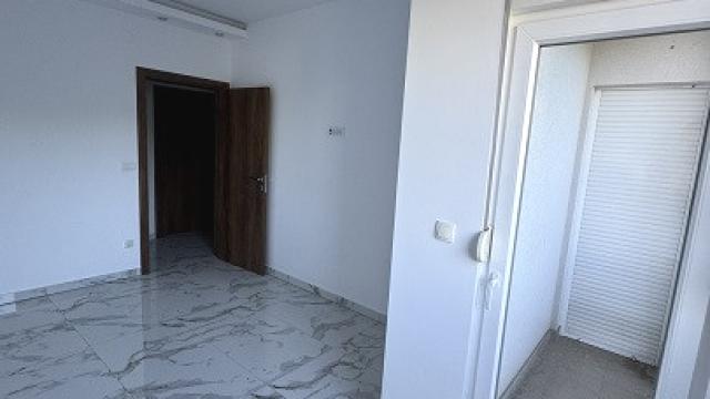 Stan, četvorosoban, Prodaja, 111m2, Nova Pazova, Okolno mesto, Cara Dusana