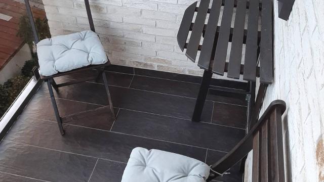 Stan, Troiposoban, Prodaja, 240m2, Laze Kostica