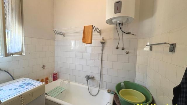 Kuća, Dvosoban, Izdavanje, 142m2, Centar, Gradska lokacija, Maksima Gorkog
