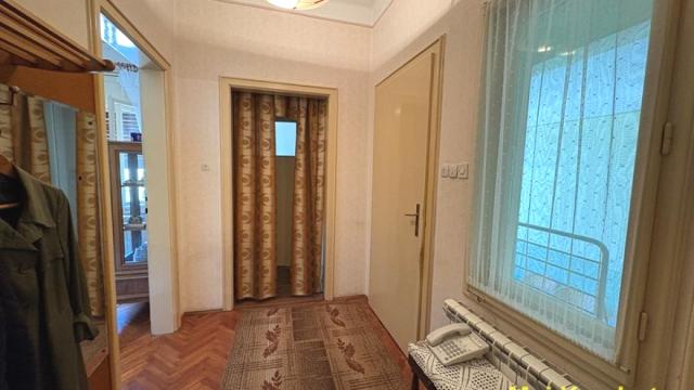 Kuća, Dvosoban, Izdavanje, 142m2, Centar, Gradska lokacija, Maksima Gorkog
