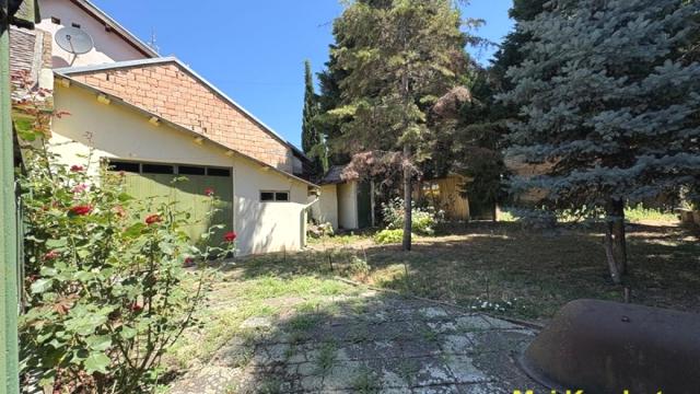 Kuća, Dvosoban, Izdavanje, 142m2, Centar, Gradska lokacija, Maksima Gorkog