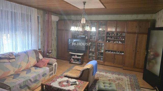 Kuća, četvorosoban, Prodaja, 125m2, Selenča, Gradska lokacija, Sombor