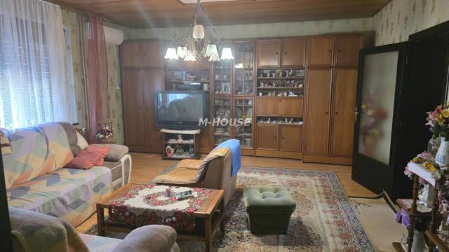 Kuća, četvorosoban, Prodaja, 125m2, Selenča, Gradska lokacija, Sombor