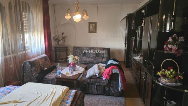 Kuća, četvorosoban, Prodaja, 125m2, Selenča, Gradska lokacija, Sombor