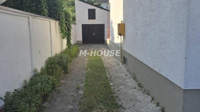 Kuća, četvorosoban, Prodaja, 125m2, Selenča, Gradska lokacija, Sombor