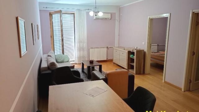 Stan, Dvosoban, Izdavanje, 51m2, Hram svetog Save, Vračar, Beograd