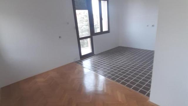 Kuća, Izdavanje, 600m2, Dedinje, Savski venac, Aleksandra Stamboliskog