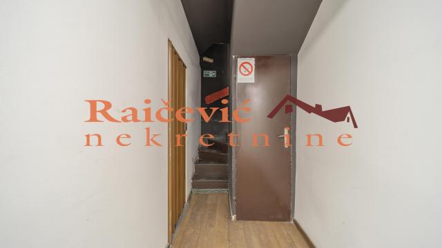 Poslovni prostor, Trosoban, Izdavanje, 50m2, Centar, Stari grad, Strahinjica bana