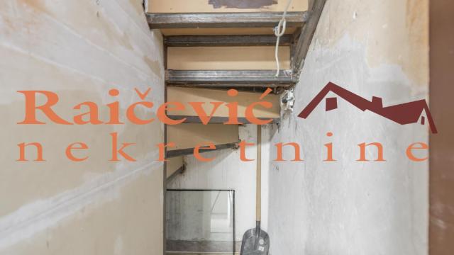 Poslovni prostor, Trosoban, Izdavanje, 50m2, Centar, Stari grad, Strahinjica bana