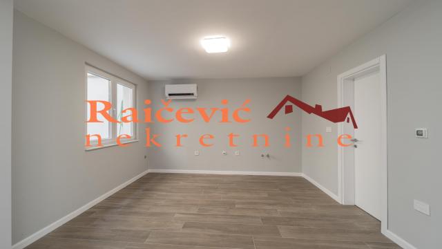 Poslovni prostor, Petosoban, Izdavanje, 160m2, Autokomanda, Voždovac, Jove Ilica
