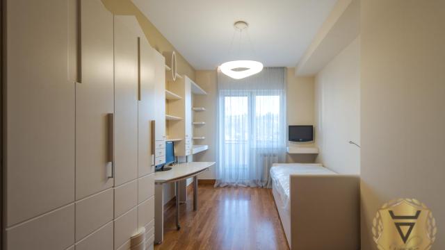 Stan, Prodaja, 252m2, Banovo brdo, Čukarica, Ščerbinova