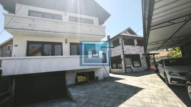 Kuća, Prodaja, 528m2, Centar, Gradska lokacija, Ćuprija