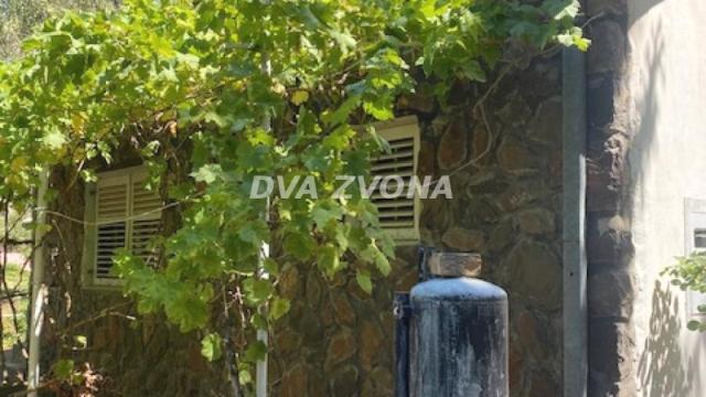 Kuća, Trosoban, Prodaja, 62m2, Čortanovci, Okolno mesto, Indjija