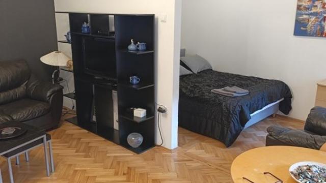 Stan, Jednosoban, Izdavanje, 35m2, Studentski trg, Stari grad, Zmaja od Noćaja