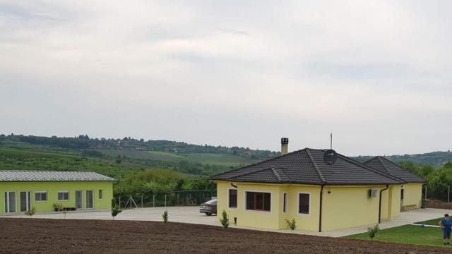 Kuća, Petosoban i veći, Prodaja, 170m2, Mali Popović, Sopot, Kragujevacki put