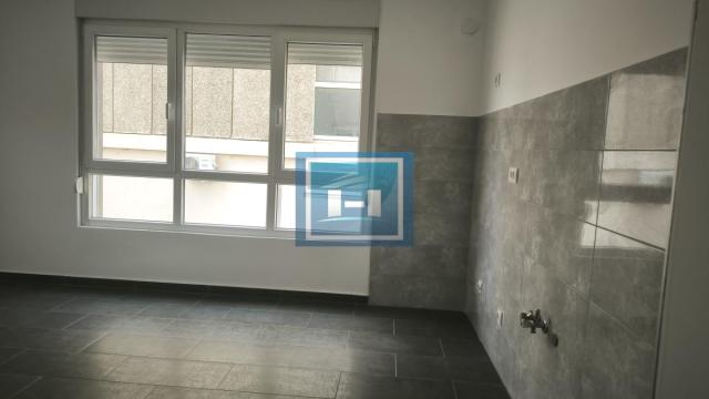 Stan, Izdavanje, 223m2, Centar, Gradska lokacija, Ćuprija