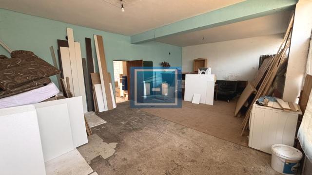 Kuća, Petosoban, Prodaja, 362m2, Trnava, Gradska lokacija, Jagodina