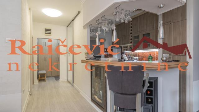 Stan, Trosoban, Prodaja, 77m2, Blok 30 (B92), Novi Beograd, Bulevar Zorana Djindjica