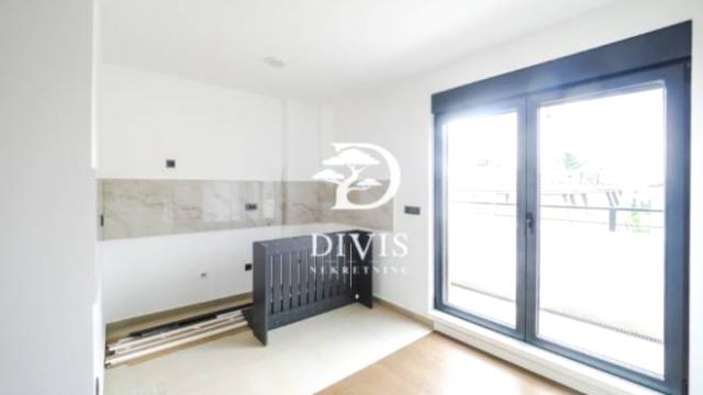 Stan, četvorosoban, Izdavanje, 110m2, Pukovnika Pejovića
