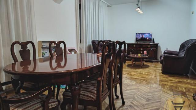 Kuća, Izdavanje, 178m2, Surčin (mesto), Surčin, Marka Raba