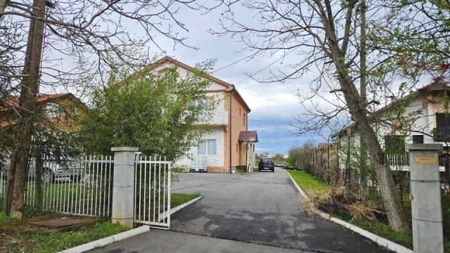 Kuća, Petosoban i veći, Prodaja, 205m2, Rajkovac, Mladenovac, Stanoja Bugarskog 19A