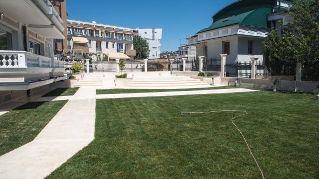 Kuća, Petosoban i veći, Izdavanje, 1400m2, Pivljanina Baja