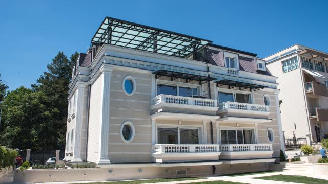 Kuća, Petosoban i veći, Izdavanje, 1400m2, Pivljanina Baja