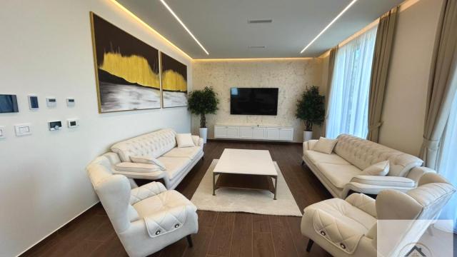 Stan, četvorosoban, Izdavanje, 120m2, Sremska Kamenica, Petrovaradin, Novi Sad