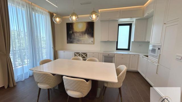 Stan, četvorosoban, Izdavanje, 120m2, Sremska Kamenica, Petrovaradin, Novi Sad
