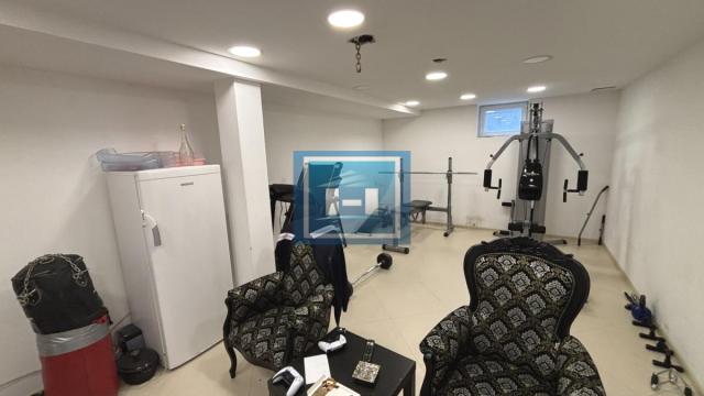 Stan, Petosoban, Prodaja, 180m2, Centar, Gradska lokacija, Paraćin