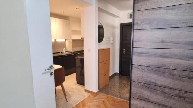 Stan, Jednoiposoban, Izdavanje, 40m2, Dorćol, Stari grad, Strahinjića Bana