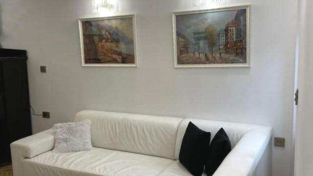 Stan, Trosoban, Izdavanje, 68m2, Skupština, Stari grad, Majke Jevrosime