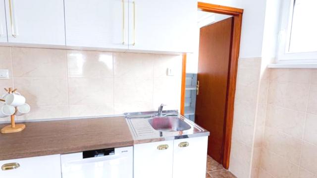 Stan, Dvoiposoban, Izdavanje, 60m2, Južni bulevar, Vračar, Maksima Gorkog