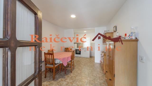 Kuća, Prodaja, 469m2, Mladenovac selo, Mladenovac, Smederevski put