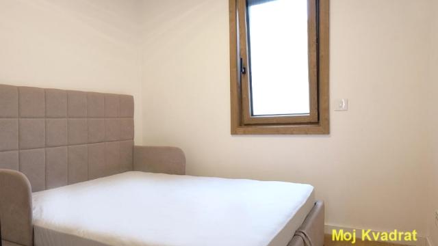 Stan, Troiposoban, Prodaja, 77m2, Dedinje, Savski venac, Dobropoljska