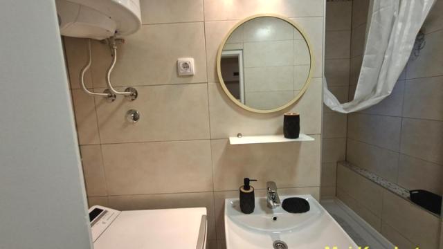 Stan, Garsonjera, Izdavanje, 25m2, Kalenić pijaca, Vračar, Požarevačka
