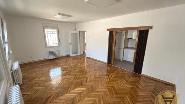 Kuća, Izdavanje, 204m2, Mali Mokri Lug, Zvezdara, Narodnog fronta
