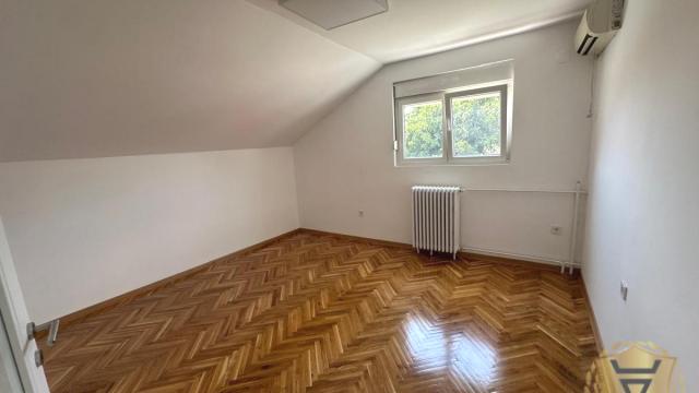 Kuća, Izdavanje, 204m2, Mali Mokri Lug, Zvezdara, Narodnog fronta