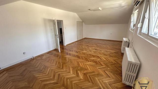Kuća, Izdavanje, 204m2, Mali Mokri Lug, Zvezdara, Narodnog fronta