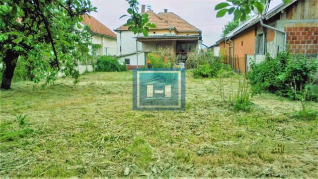 Kuća, Dvoiposoban, Prodaja, 95m2, Centar, Gradska lokacija, Ćuprija