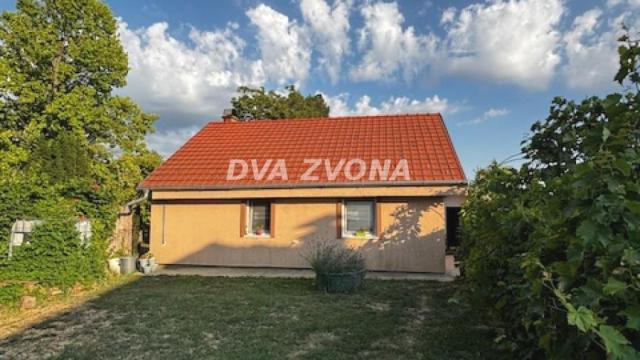 Kuća, četvorosoban, Prodaja, 37m2, Čortanovci, Okolno mesto, Indjija