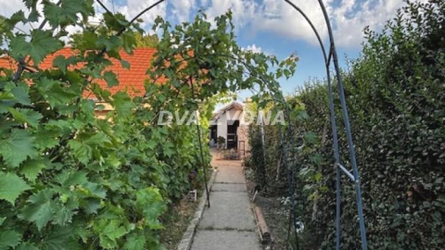 Kuća, četvorosoban, Prodaja, 37m2, Čortanovci, Okolno mesto, Indjija